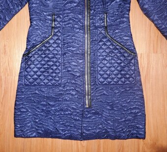 Zateplená tmavě modrá prošívaná bunda, vel. 38, zn. Via Spig - 6