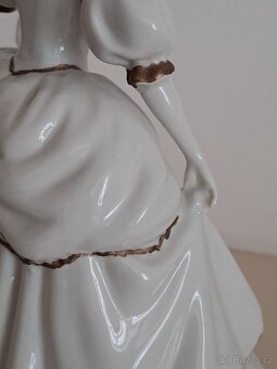 Royal Dux -Isis. - 6