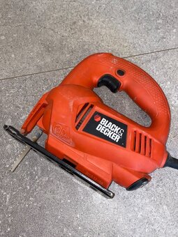 Přímočará pila Black Decker - 6