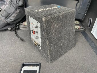 Aktivní subwoofer do auta 200 W - 6