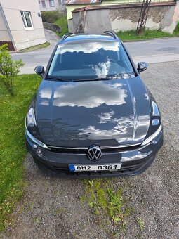 Volkswagen Golf - 6