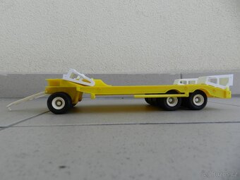 PODVALNÍK P32 - ITES r. 1980 - ČSSR - 6