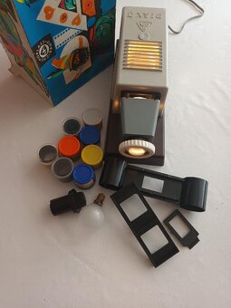 DĚTSKÁ PROMÍTAČKA DIAX 3 + 8 POHÁDEK - 6