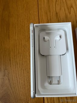 iPhone XR 256 GB - 6