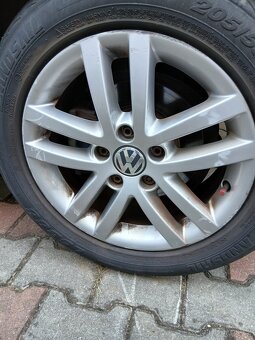 VOLKSWAGEN TOURAN - 6