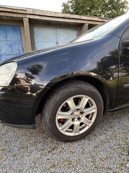 Volkswagen Golf 5 1.6 - 6