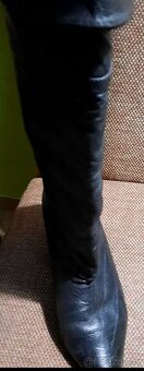 Kožené ,dámské kozačky , uvnitř kožešina, vel.40 - 6