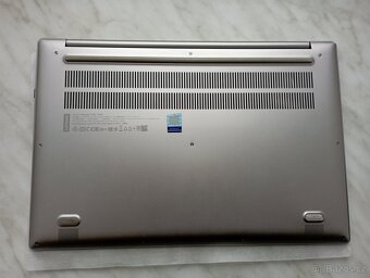 Lenovo 720 s Herní 4 jádro ddr4 ssd Full HD - 6