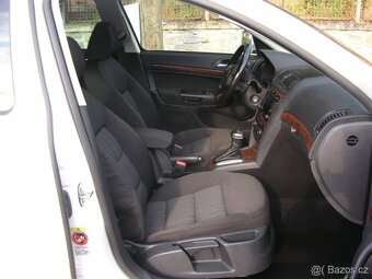 Škoda Octavia II 1.6 TDi DSG-Combi - 6
