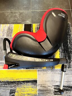 Autosedačka Britax Römer Dualfix 2R - červená - 6