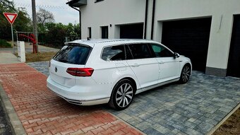 VW PASSAT biTDi B8 176KW CZ servisní kniha - 6