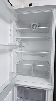 Lednice s mrazákem INDESIT, kombinovaná, Liebherr - 6