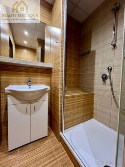 Pronájem bytu 1+kk, 28m2 – Severní, Hradec Králové - 6