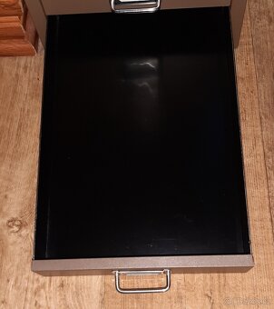 ZÁSUVKOVÁ SKŘÍŇKA BISLEY - 6