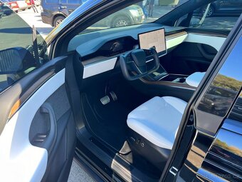 Tesla Model X Long Range Dual Motor (2023) - 6