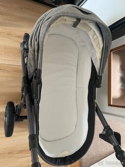 Kombinovaný kočárek Venicci Special Edition s příslušenstvím - 6