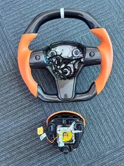 Prodám volant s airbagem Tesla Y - 6