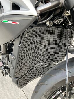 MV Agusta Brutale 800 - 6