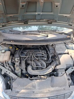 FORD FOCUS HATCHBACK 1.6 i 74kw RV 2008 - 6