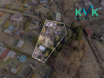 Chata, pozemek 474 m2, zast. plocha 16 m2, elektřina, před k - 6