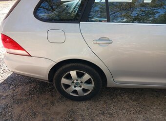 vwGolfV variant 1,9tdi 77kw STK do 2027 210000km - 6
