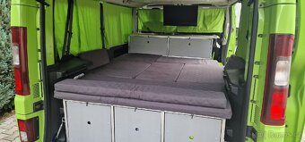 Renault trafic obytná dodávka campervan - 6