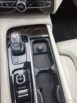 Volvo Xc90 T8 Hybrid - 6