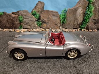 Prodam model 1:18 Jaguar XK 120 - 6