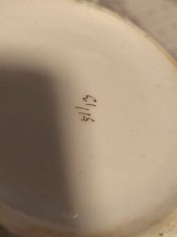 Stará porcelánová konvička. - 6