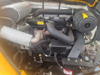 JCB 57C 2021 - Top stav, pásy 80%, 2800mth - 6