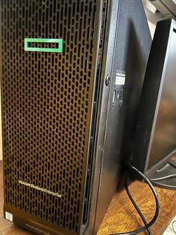 Server HP HPE ML 350 Gen 10 - 128GB RAM, 8x1,92TB SSD, - 6