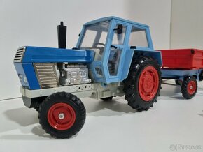 KDN - stará hračka - TRAKTOR ZETOR Crystal 8011 - 6