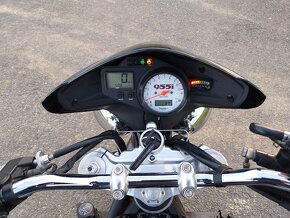 Triumph Speed Triple 955i 2004 - 6