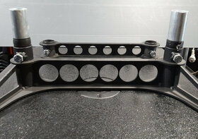 Stojany pro dva reproduktory na subwoofer 2 sady - 6