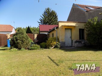 Prodej rodinného domu o dispozici 3+1 a samostatně stojící g - 6