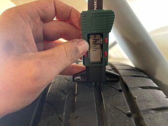 E90 R17 dvourozměrné +náhradní sada pneu - 6