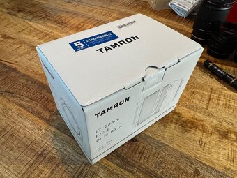 Tamron 17-28 mm f/2,8 Di III RXD pro SONY FE TOP STAV - 6