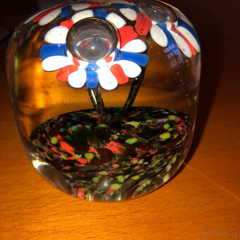 Starožitné skleněné těžítko květy - 6
