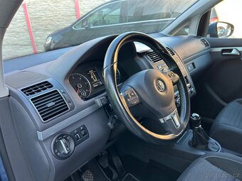Volkswagen Touran, 2.0 TDi 103KW 7MÍST SERVISKA - 6