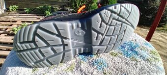 Sixton peak aluminium vel 44 Nové - 6