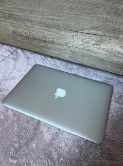 MacBook Air 13” (2017), šedá barva, příslušenství - 6