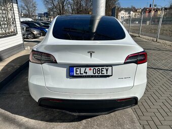 Tesla Model Y LR AWD 64 tis.km - 6