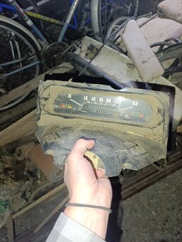 Náhradní díly na škoda 1000mb - 6