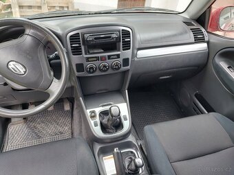 Suzuki Grand Vitara 2.0, benzín 4x4 - 6