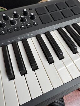 MIDI keyboard / kontrolér M-Audio Axiom 25 - 6