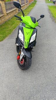 Skútr maxon 125 - 6