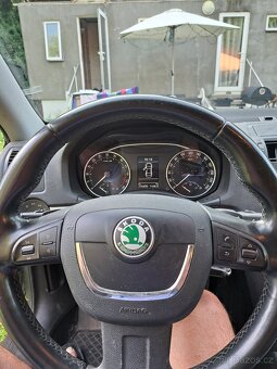 Škoda-Octavia 2,0 TDI - AUTOMAT - 6
