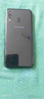 Samsung a20e - 6