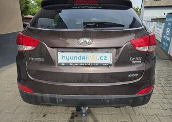 Hyundai ix35 2.0-4x4-TAŽNÉ 2t-POLOKŮŽE - 6