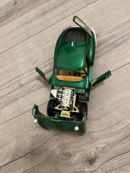 Bburago 1:24 Jaguar E type 1961 - 6